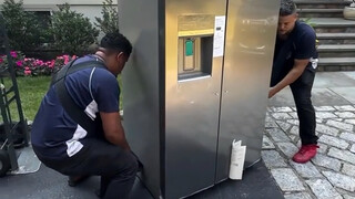 搬运冰箱的新方式