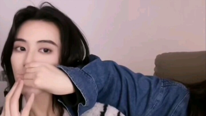 【亦十二】一个以为不敢喊 一个以为能捂住嘴