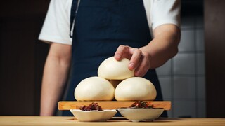 Saat Anda melihat roti kukus pedas, Anda tahu sudah waktunya pulang untuk makan malam.