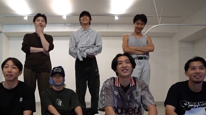 【นักเต้นมืออาชีพพยายามเต้น】ฮะいよろこんで（เต็มใจช่วย）/こっちのけんと【YDK Apartment】