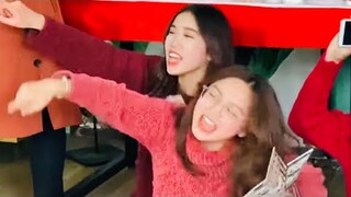 Hà Vi và Hà Mã Tấu hát anh taxi à anh taxi ơi 🚕 🚖