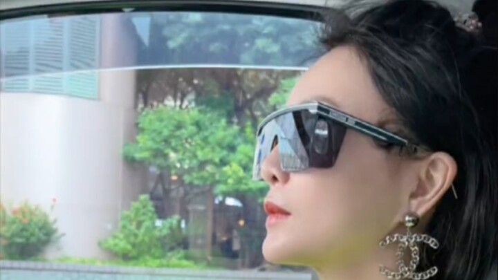 What’s it like to ride in mom’s car?