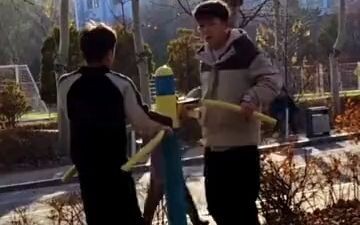 Bảo tập thể dục xoay vòng, giờ quay đến chóng mặt luôn rồi nhỉ?