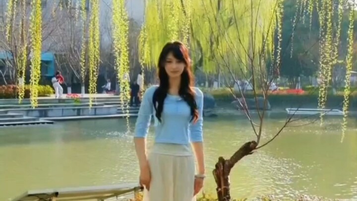 Ngay cả Bối Vi Vi đích thân xuất hiện cũng phải sững người một giây đấy!