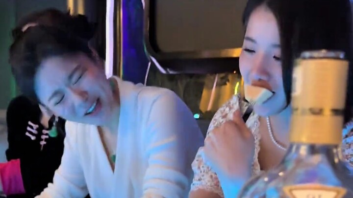 No need to rush from the kitchen to the private room to thank customers… #vlog everyday life