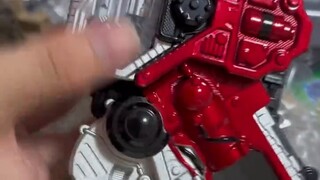 Nhật ký mở hộp buổi tối đặc biệt của cô gái chụp ảnh
