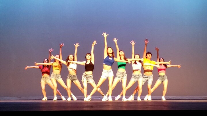 Uniformity brings comfort! Sexy Jazz dance Deja Vu, all members have long legs, choreographed by aLi