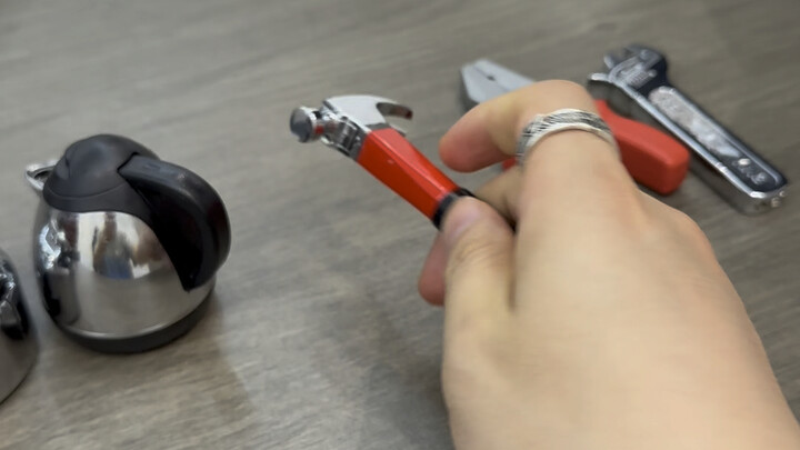 Bạn gái chẳng có tài cán gì, chỉ toàn mua mấy thứ kỳ kỳ lạ lạ cho mình #Chơi-một-thứ-rất-mới