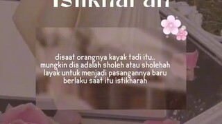 istigkharah adalah meminta petunjuk kepada Allah saat ragu-ragu