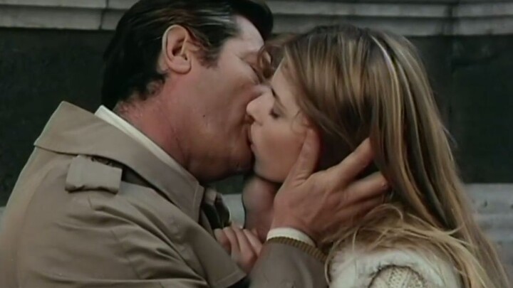 50岁男人和年轻女孩疯狂约“约炮”，没想到对方是自己的亲生女儿！伦理猛片《你不要走》