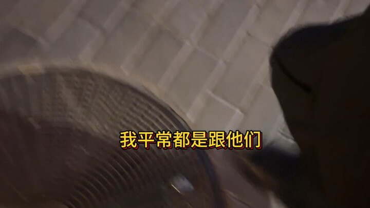 عندما تذهب فتاة مع كلب كبير في موعدها الأول