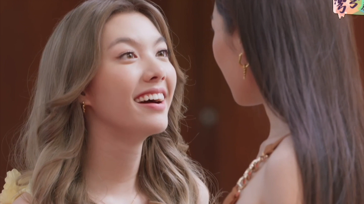 走不出来，完全走不出来，她叫我亲爱的，还亲我诶～