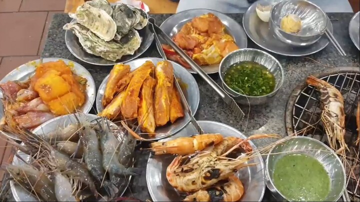 Buffet Alibaba quận 11, gần Đầm Sen_ Tôm càng xanh sống - Sườn nướng ngon
