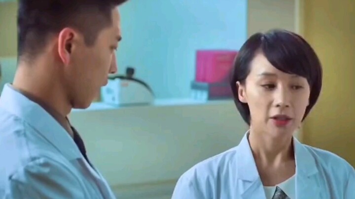 Bagaimana rasanya disukai oleh atasan sendiri?