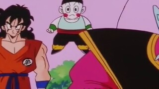 Goku transforms into Super Saiyan Ajin! Frieza starts to lose!
