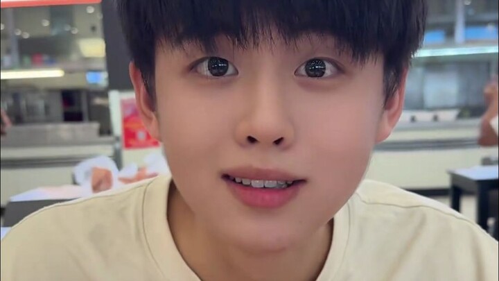 เผลอกลายเป็นครูที่โรงเรียนของน้องชายไปซะแล้ว งานเข้าแน่ #หมาน้อย #น้องชาย #คลุมเครือ #ดึงดูดใจ #รักใ