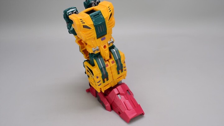 Transformers UT Rainmaker Reprint Rogue Beast Toy Unboxing