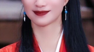 Hóa ra cô ấy đã quay quảng cáo đồ lót đầu tiên của Trung Quốc khi mới 17 tuổi!