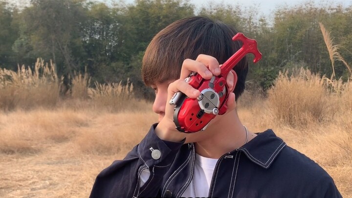 My hands have grasped the future / Kamen Rider Kabuto's transformation
