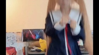 知更大王，被自己弄破防开始红温打拳