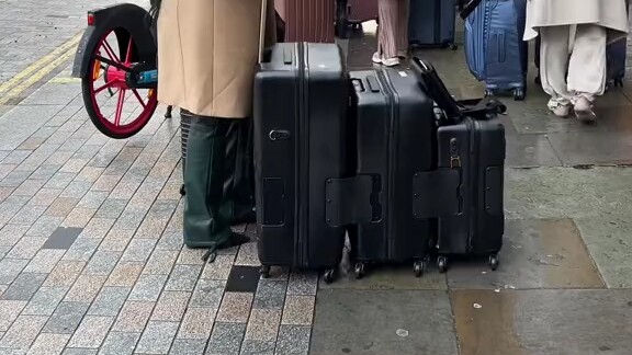 I need this suitcase.