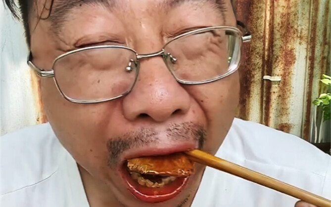 Kepala Sekolah Sun diejek sebagai seorang tunawisma, Kepala Sekolah Sun sangat marah dan membuat sep