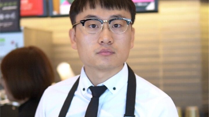 【Starbucks】Cerita dari Pelayan Starbucks Bercelemek Hitam: Begini Cara Kamu Bisa Dikeluhkan Pelangga