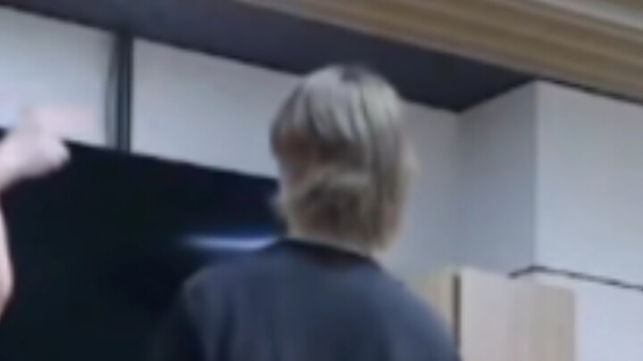 【Felix|Li Longfu】Little Felix dancing casually in plain clothes and without makeup—she really does l