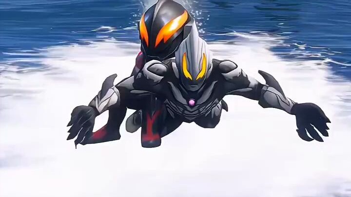 Ultraman gate compe*on parent-child water swimming compe*on!