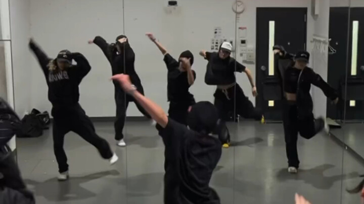 It looks like a very basic move, but how come it looks so cool when combined together? Hasumi choreo