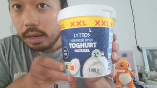 ASMR EATING SOUNDS - GREEK YOGHURT