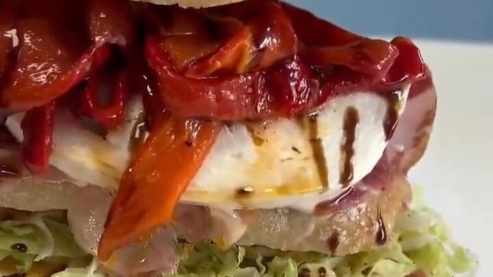 “Sandwich Terbaik dari Dua Dunia” buatan orang Amerika keturunan Italia: perpaduan antara sandwich a
