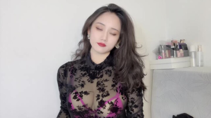 Mystical Sorceress Black Rose