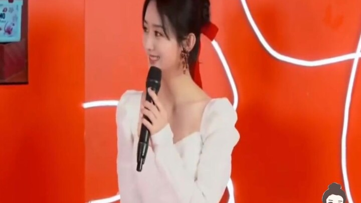 Zhao Liying Slays! Male Host Makes Inappropriate Remarks During Livestream Sale; One Sharp Retort Le