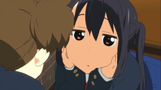 ( ｰ̀εｰ́ )"阿↗~梓↘~喵~~"