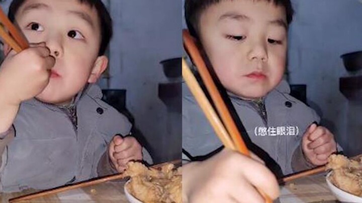 Setelah memukul putranya, sang ibu meminta maaf—tapi satu kalimat dari sang anak membuatnya merasa s