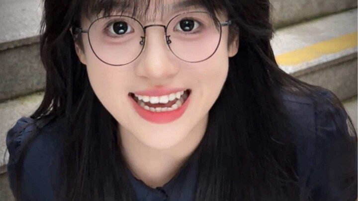 Kenapa aku lapar saat sampai rumah? #cemassosial, gadis kecil pemalu dan pendiam