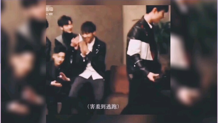 [Xiao Zhan] The camera teacher didn’t know if the battery was out, but I was electrocuted anyway.