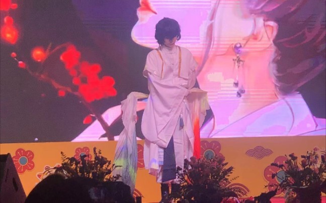 On Wearing Chinese Style Dazai Osamu Jumping the Silk Thread