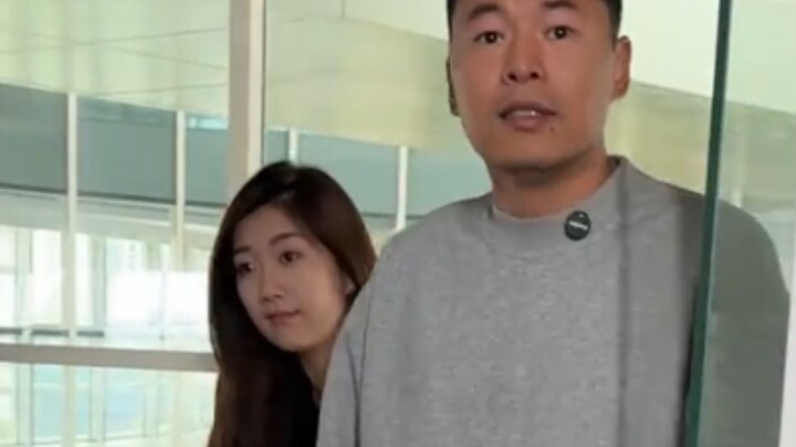 把隔壁公司租下来当休息室！