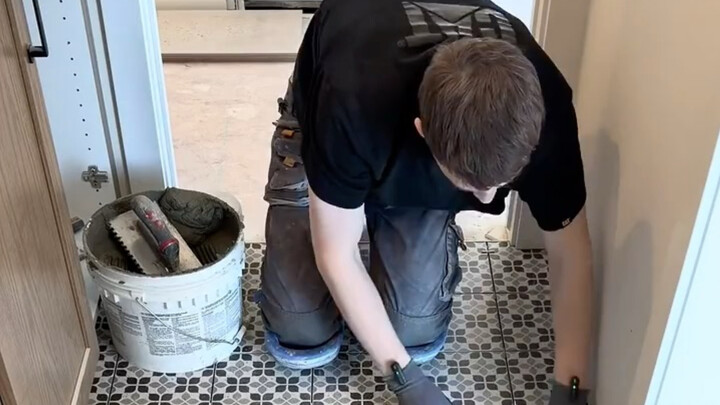 Bathroom floor tile installation