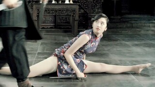 Adik perempuan memakai cheongsam untuk bertanding dengan yang lain, seni bela diri tradisional panta