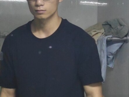 ไอ้ตัวผอมใส่แว่นนั่นแหละ ออกมาดวลกันคนเดียวหน่อยสิ!