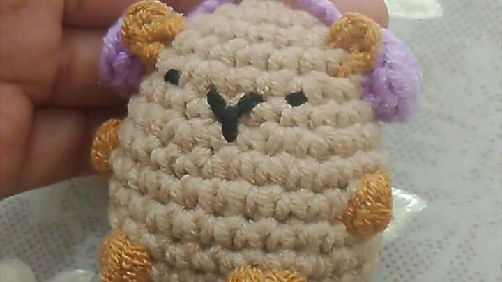 crochet cute cypibar keychain