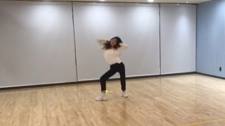 2018年9月13岁的小张圭真 JYP月度考核cover BLACKPINK的口哨