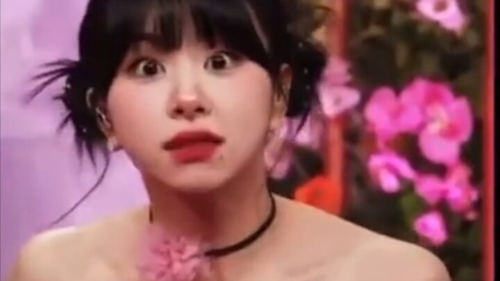 【ซอนแชยอง】เธอดึงอะไรอยู่เหรอ?