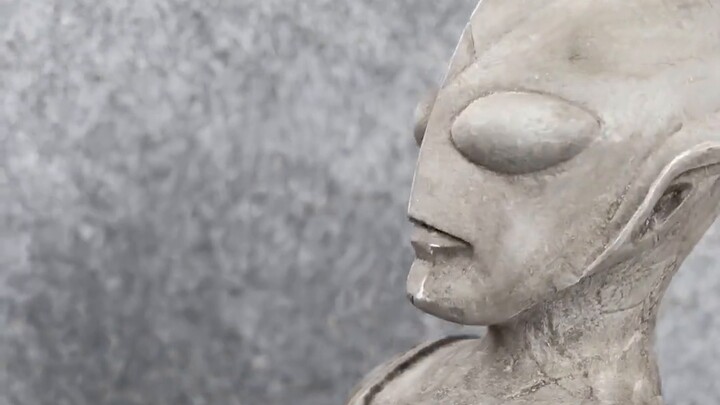 [Silver Moon Model Play] Handmade Ultraman Tiga Stone Statue Episode 1 Giant Resurrection