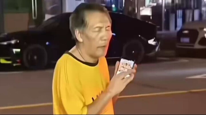 "A blind man couldn't make a call because of pop-up ads. This is heartbreaking. 😢"