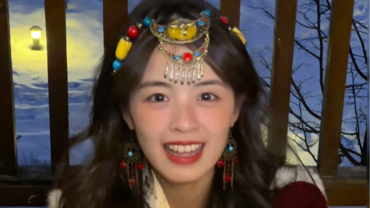 Tak sengaja nemu video mantan pacar, dia imut banget, aku jadi kangen banget sama dia.