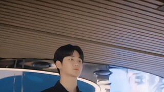Hyunwoo exudes charm, Haein is jealous